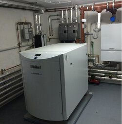 Der Austausch der alten Öl-Heizung gegen ein thermisch geführtes Blockheizkraftwerk war wichtiger Bestandteil der energetischen Sanierung